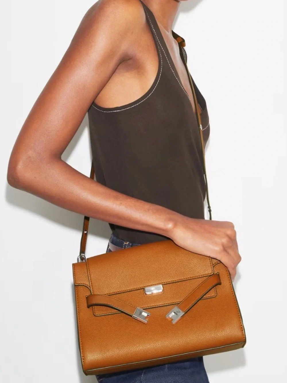 Tory Burch Lee Radziwill Pebbled Leather Shoulder Bag